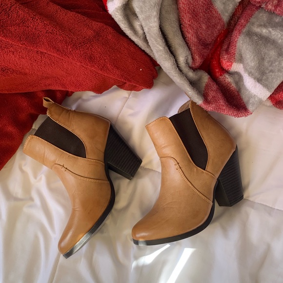 Shoes - Picture 3 of 3